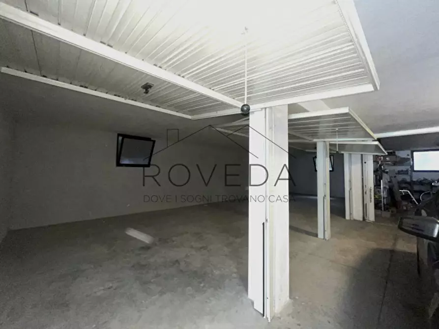 Immagine 1 di Garage in vendita  in Via Roma a Casier