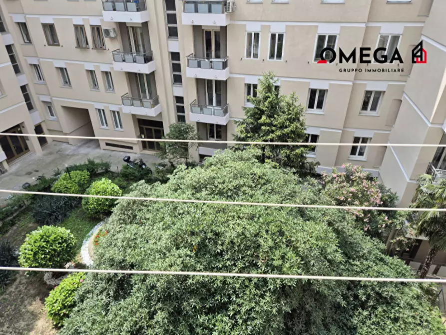 Immagine 7 di Appartamento in vendita  in Via delle Settefontane 49 a Trieste