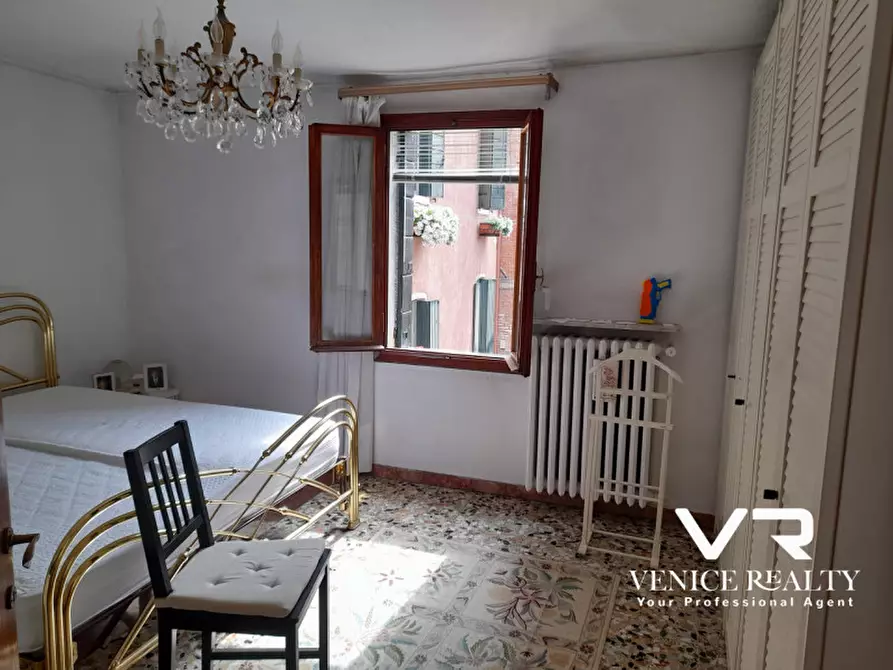 Immagine 11 di Appartamento in vendita  in san vio a Venezia