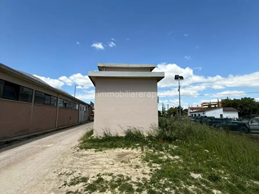 Immagine 6 di Capannone industriale in affitto  a Foiano Della Chiana
