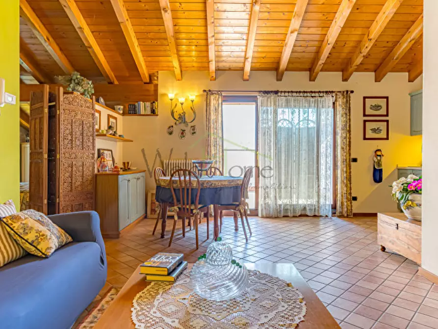 Immagine 27 di Villa in vendita  a Montorfano