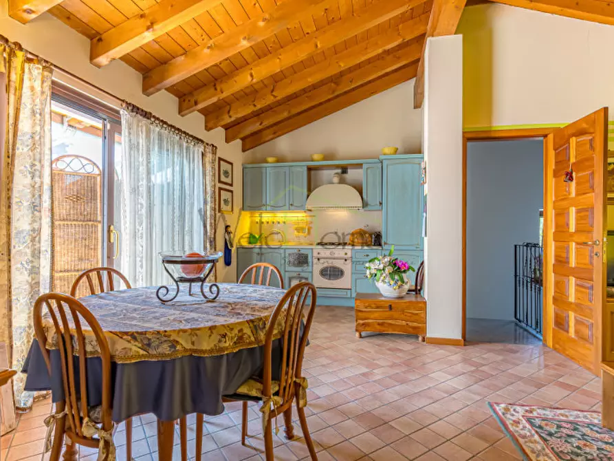 Immagine 28 di Villa in vendita  a Montorfano