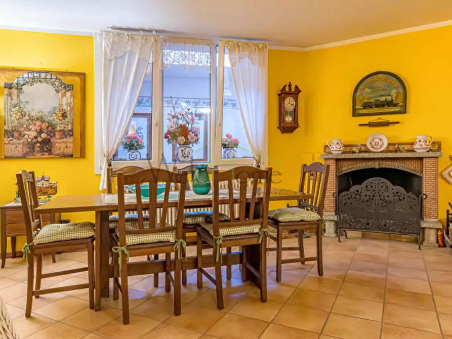 Immagine 38 di Villa in vendita  a Montorfano