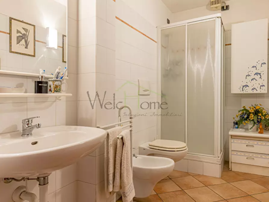 Immagine 40 di Villa in vendita  a Montorfano