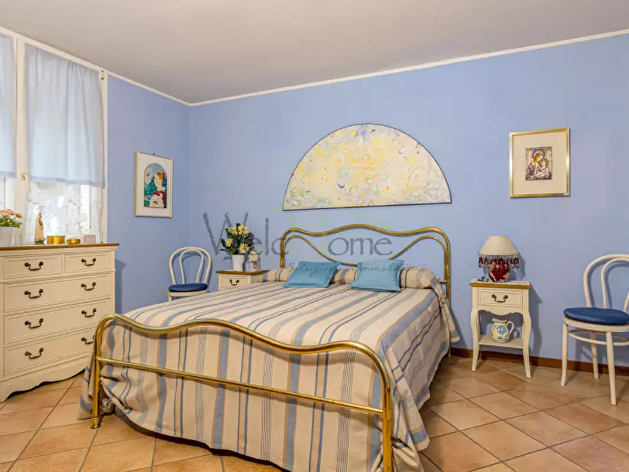 Immagine 41 di Villa in vendita  a Montorfano