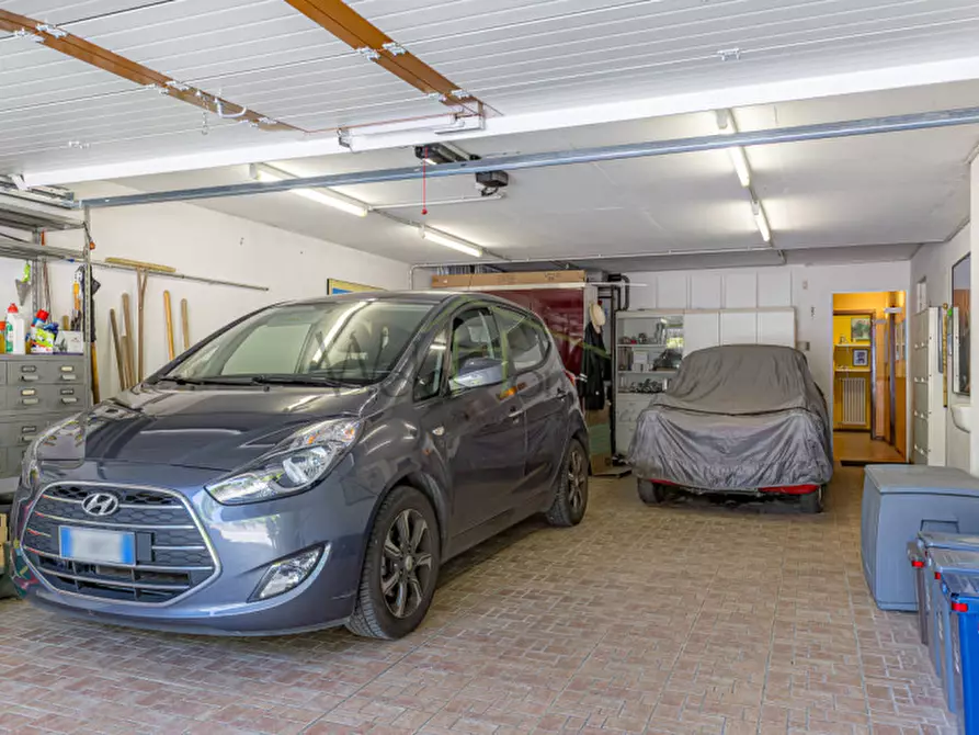 Immagine 44 di Villa in vendita  a Montorfano