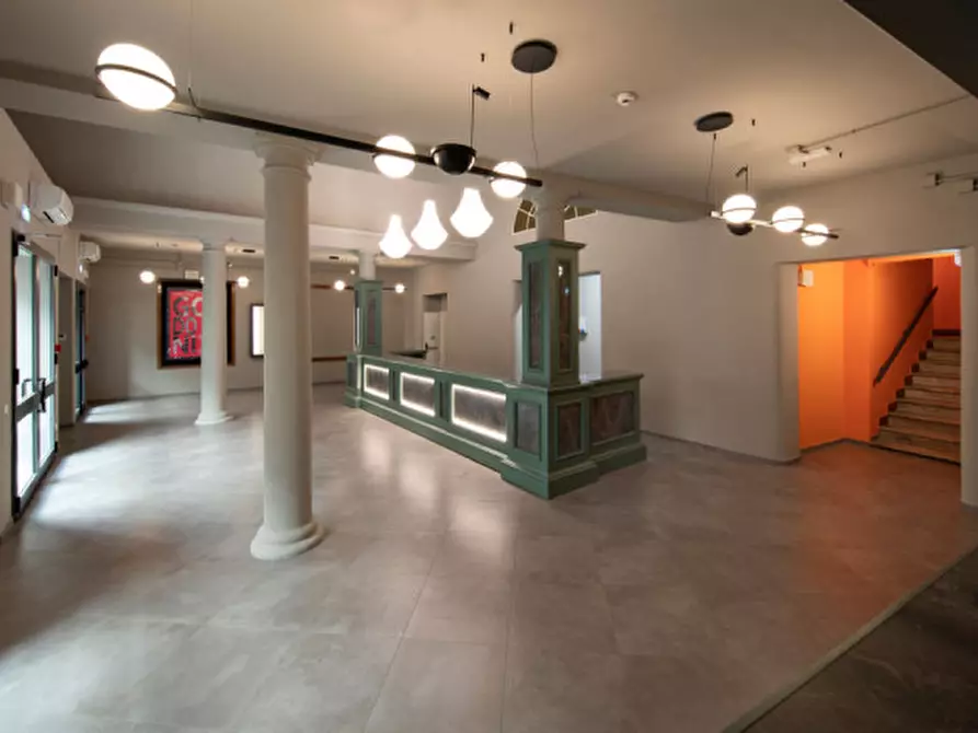 Immagine 10 di Attività commerciale in vendita  in VIA DEI SERRAGLI a Firenze