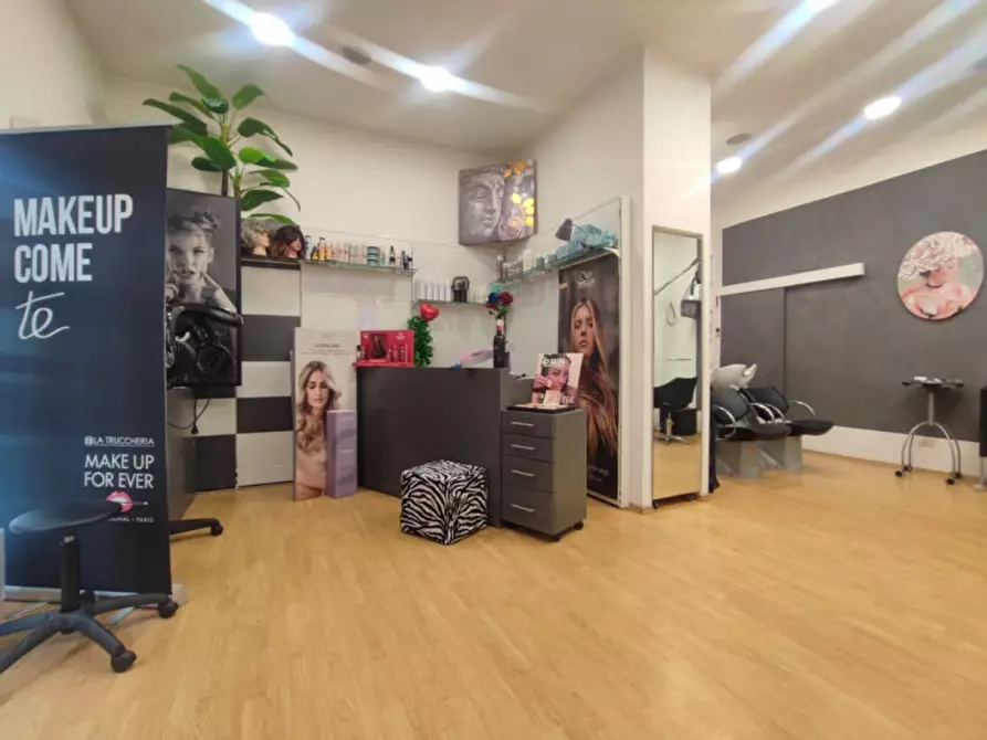 Immagine 4 di Negozio in affitto  in VIA MASACCIO a Firenze