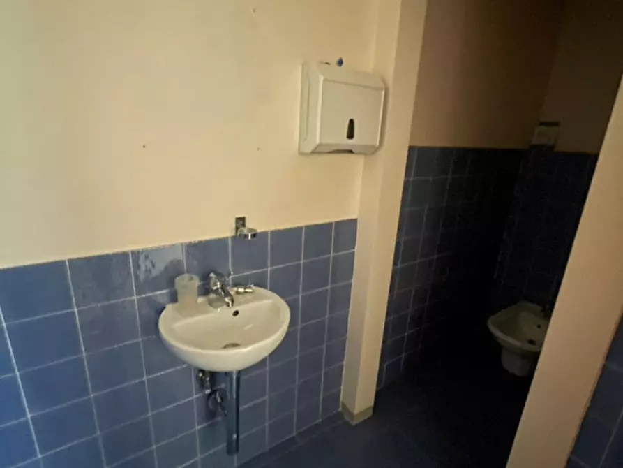 Immagine 6 di Ufficio in affitto  in VIA BARACCA a Firenze