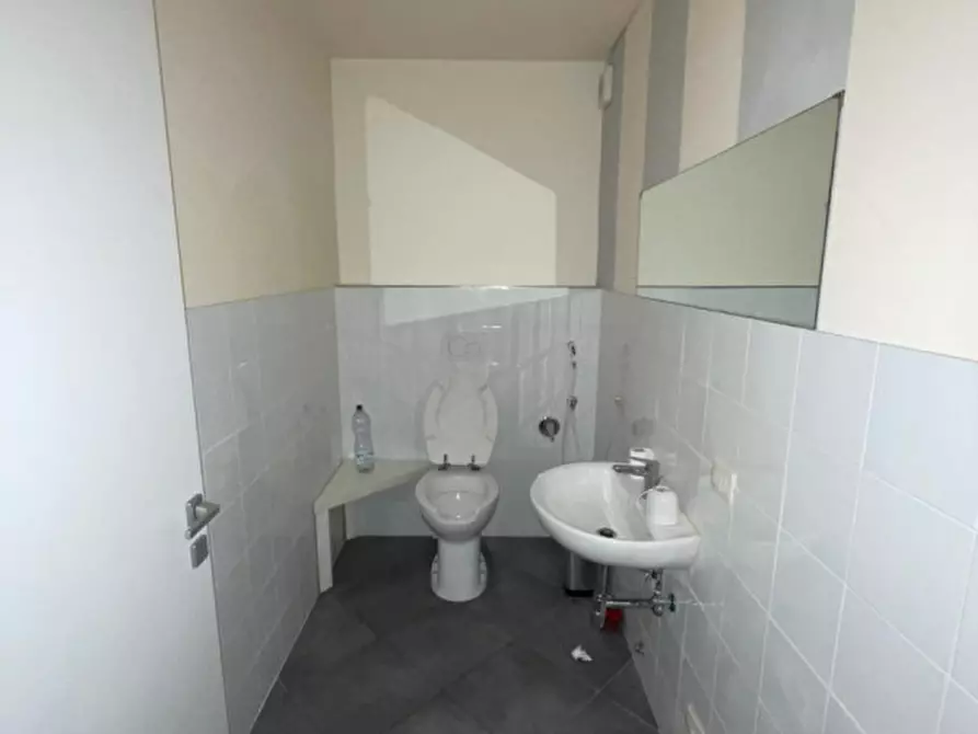 Immagine 7 di Ufficio in affitto  in VIA BARACCA a Firenze