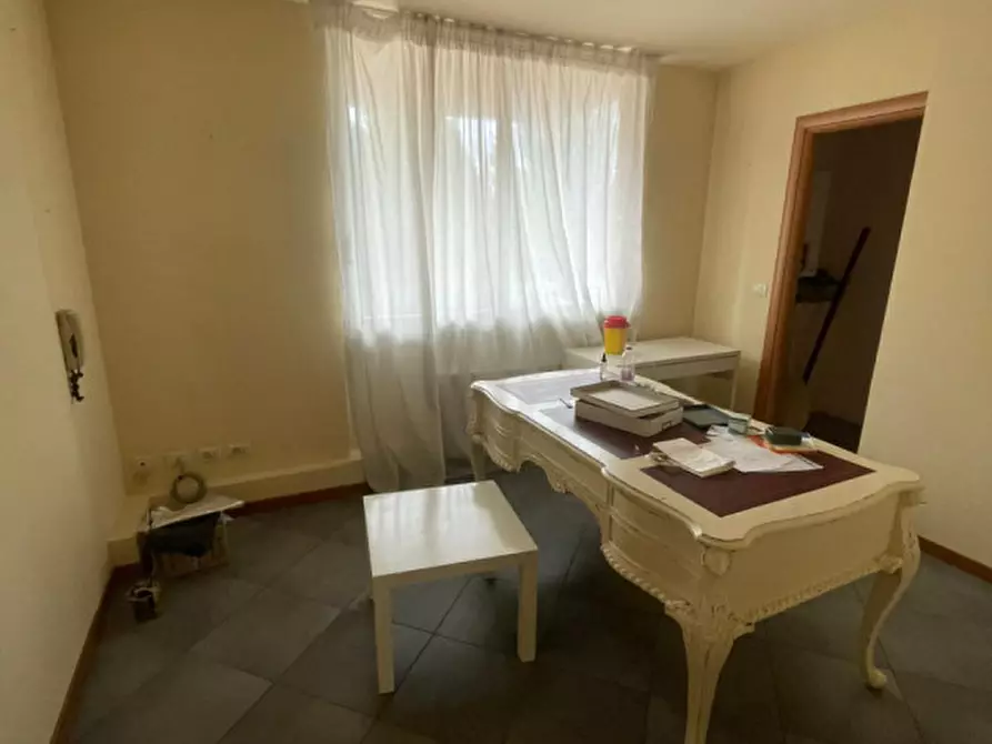 Immagine 10 di Ufficio in affitto  in VIA BARACCA a Firenze