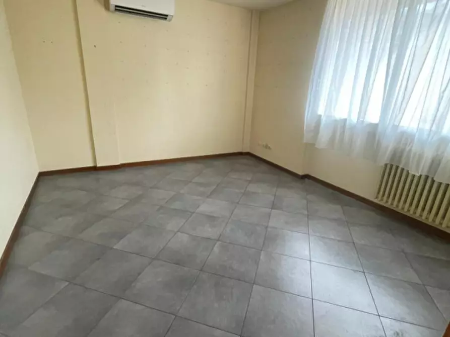 Immagine 11 di Ufficio in affitto  in VIA BARACCA a Firenze