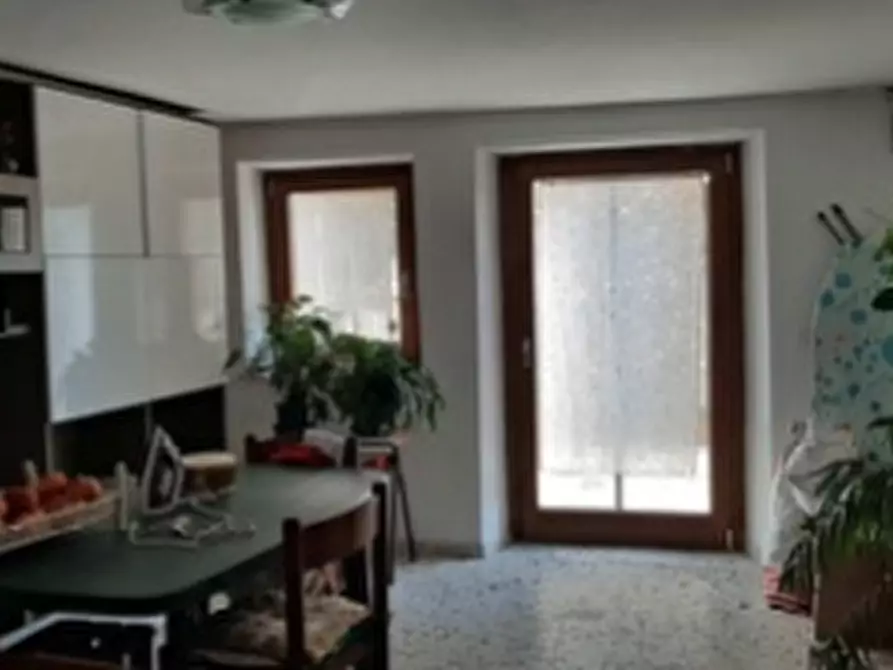 Immagine 5 di Palazzo in vendita  in LOCALITÀ MOIE a Caprino Veronese