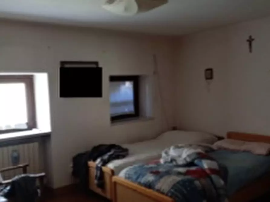 Immagine 6 di Palazzo in vendita  in LOCALITÀ MOIE a Caprino Veronese