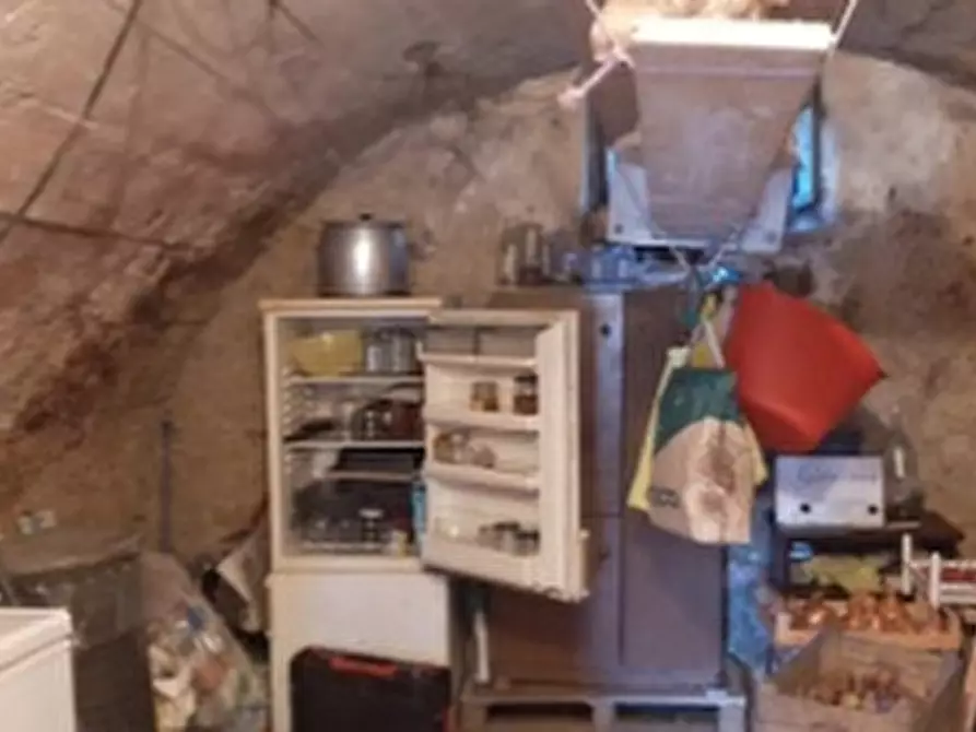 Immagine 12 di Palazzo in vendita  in LOCALITÀ MOIE a Caprino Veronese