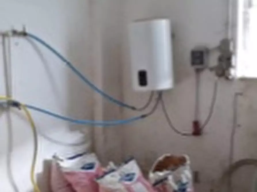 Immagine 29 di Palazzo in vendita  in LOCALITÀ MOIE a Caprino Veronese