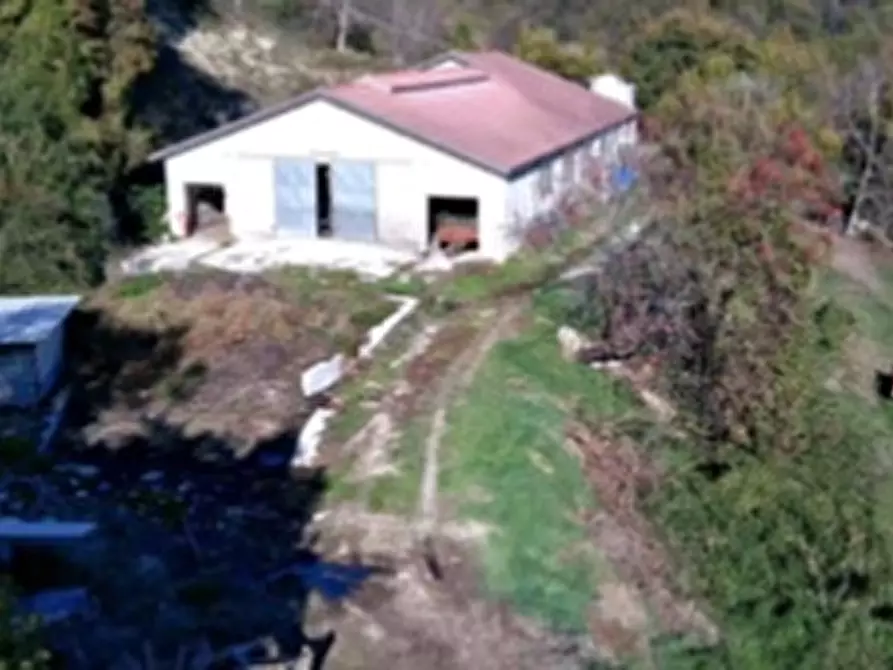 Immagine 32 di Palazzo in vendita  in LOCALITÀ MOIE a Caprino Veronese