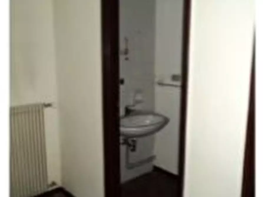 Immagine 4 di Negozio in vendita  in Viale Viareggio, 46 a Spinea
