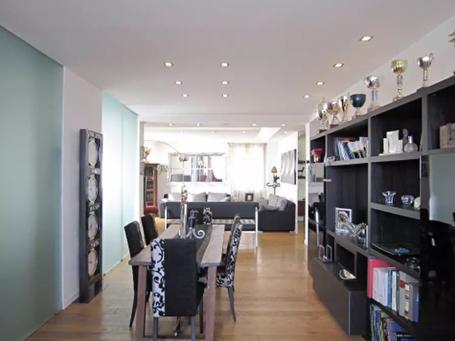 Immagine 1 di Appartamento in affitto  in Viale Alessandro Tassoni a Modena