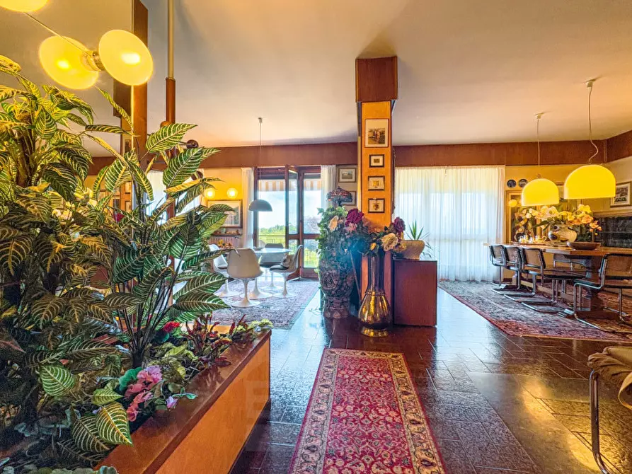 Immagine 5 di Villa in vendita  in via verbano 8 a Paruzzaro