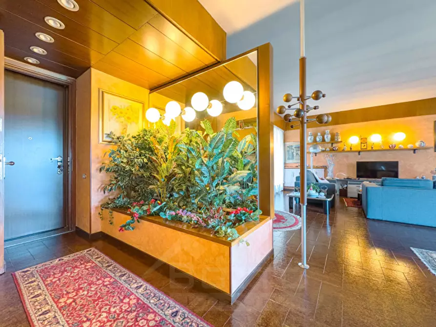 Immagine 6 di Villa in vendita  in via verbano 8 a Paruzzaro