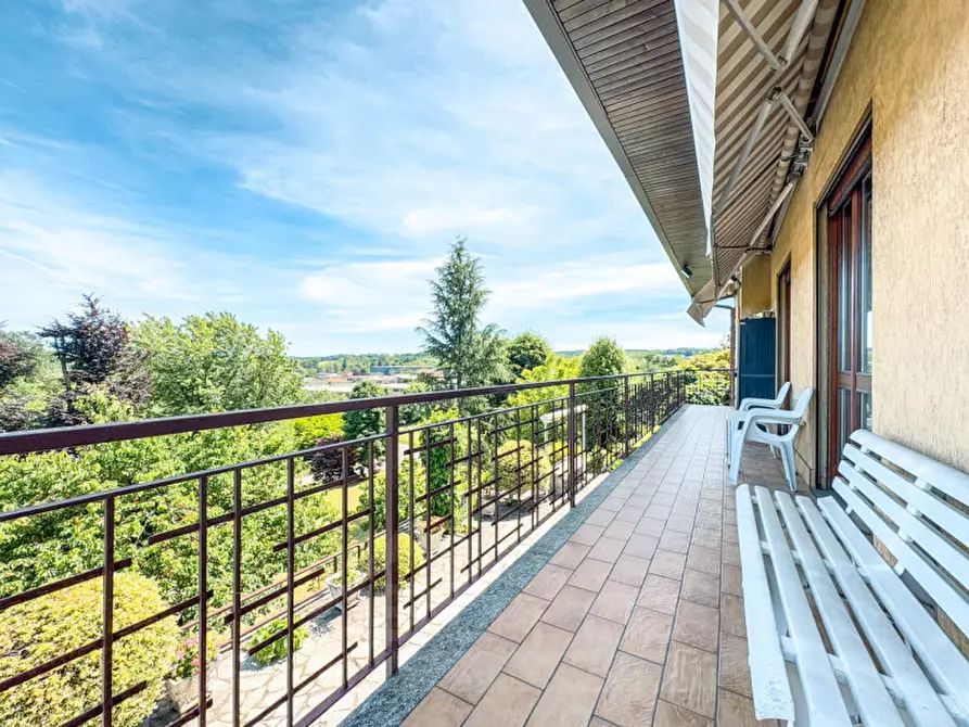 Immagine 12 di Villa in vendita  in via verbano 8 a Paruzzaro