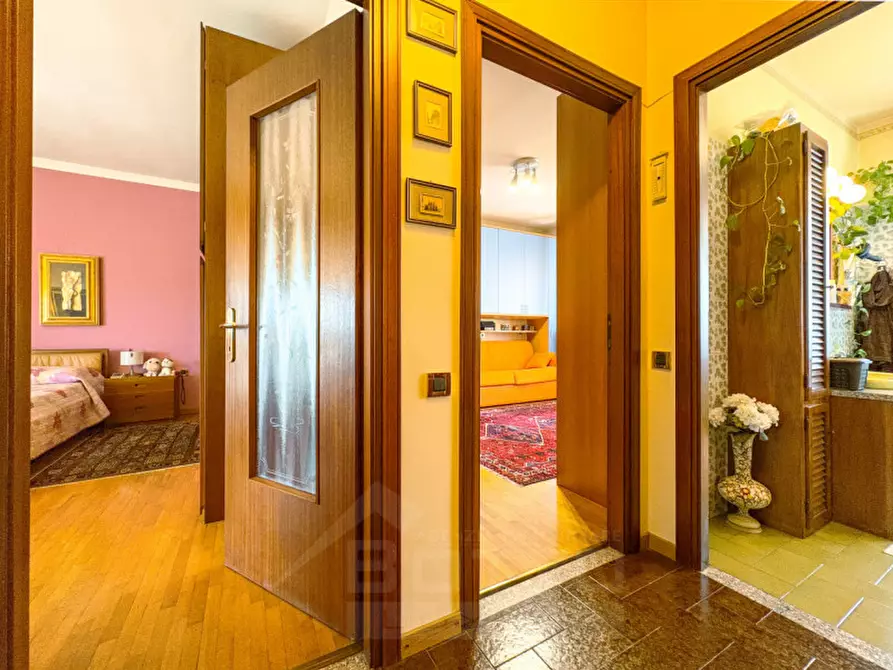 Immagine 21 di Villa in vendita  in via verbano 8 a Paruzzaro