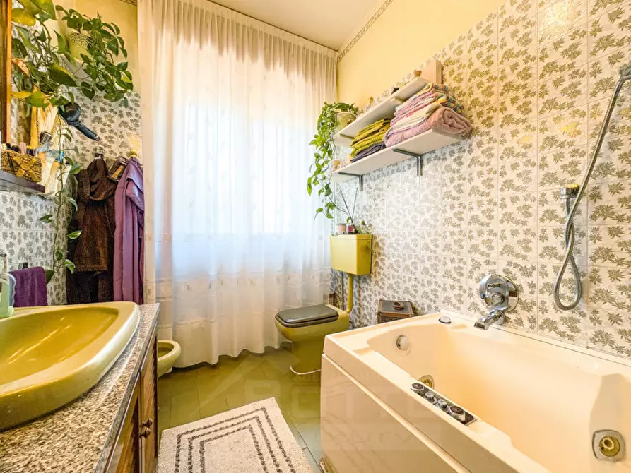 Immagine 24 di Villa in vendita  in via verbano 8 a Paruzzaro