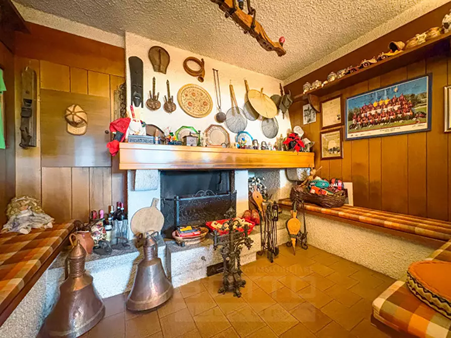 Immagine 28 di Villa in vendita  in via verbano 8 a Paruzzaro