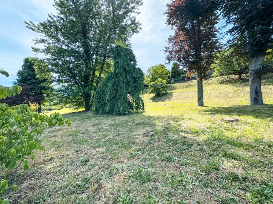 Immagine 47 di Villa in vendita  in via verbano 8 a Paruzzaro