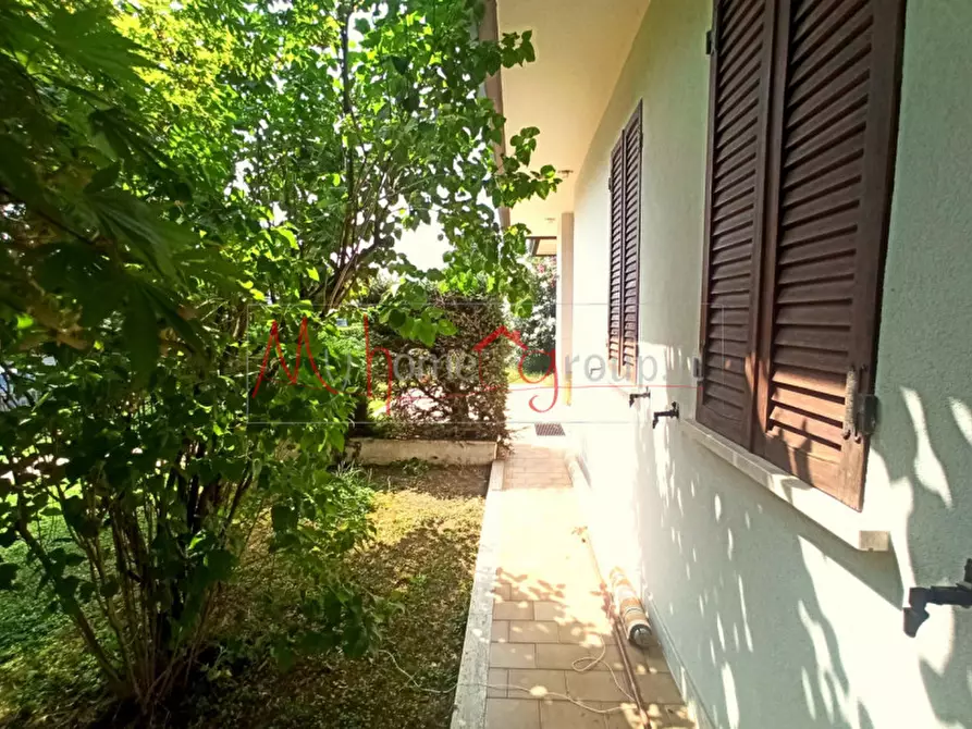 Immagine 2 di Villa in vendita  in Via Alessandro Volta a Noventa Padovana