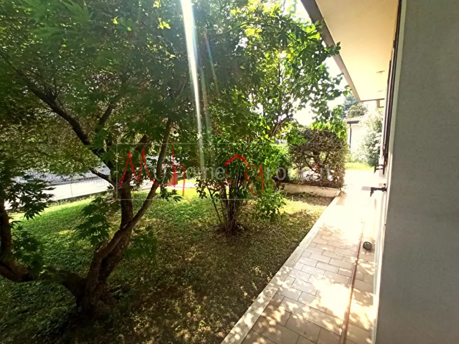 Immagine 3 di Villa in vendita  in Via Alessandro Volta a Noventa Padovana