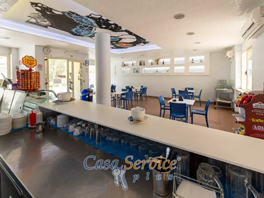 Immagine 5 di Attività commerciale in vendita  in Via Mariana Albina a Alezio