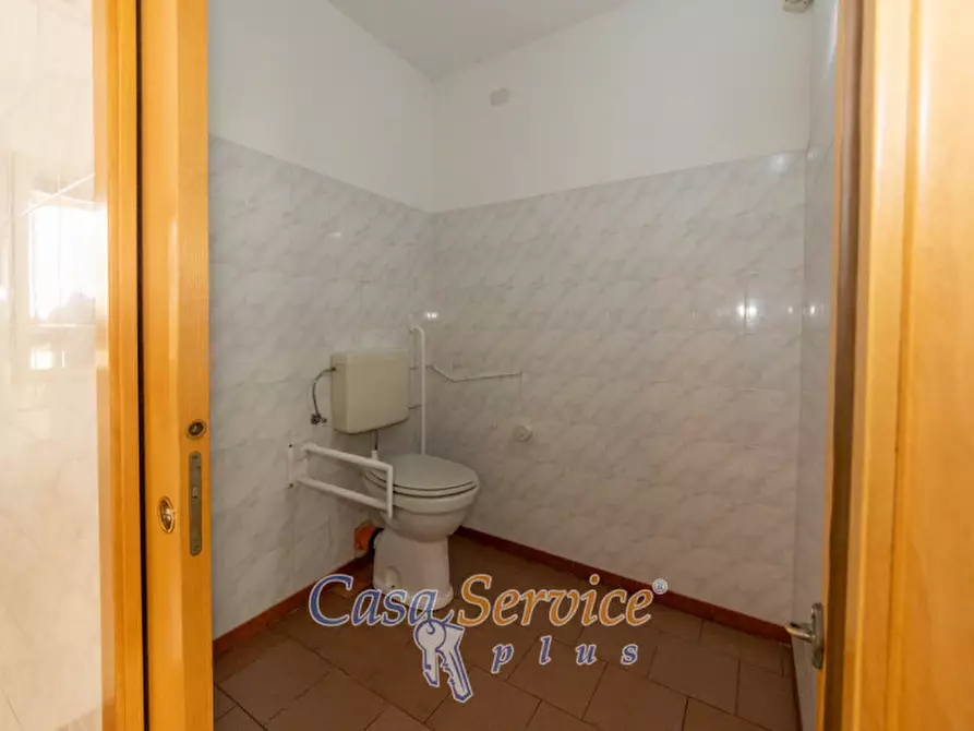 Immagine 9 di Attività commerciale in vendita  in Via Mariana Albina a Alezio