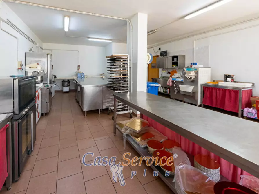 Immagine 11 di Attività commerciale in vendita  in Via Mariana Albina a Alezio