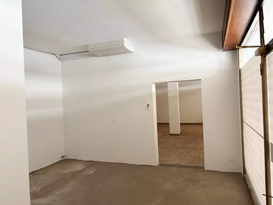 Immagine 3 di Negozio in vendita  in via roma 143 a Spinea