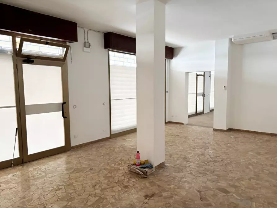 Immagine 4 di Negozio in vendita  in via roma 143 a Spinea