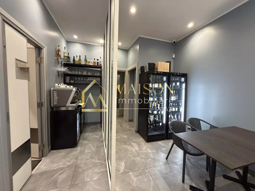 Immagine 12 di Attività commerciale in vendita  in Piazzale delle Medaglie d'Oro a Roma