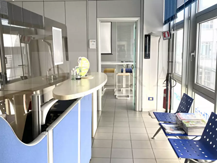 Immagine 2 di Ufficio in vendita  in Via Luigi Galvani - Luigi-Galvani-Straße a Bolzano