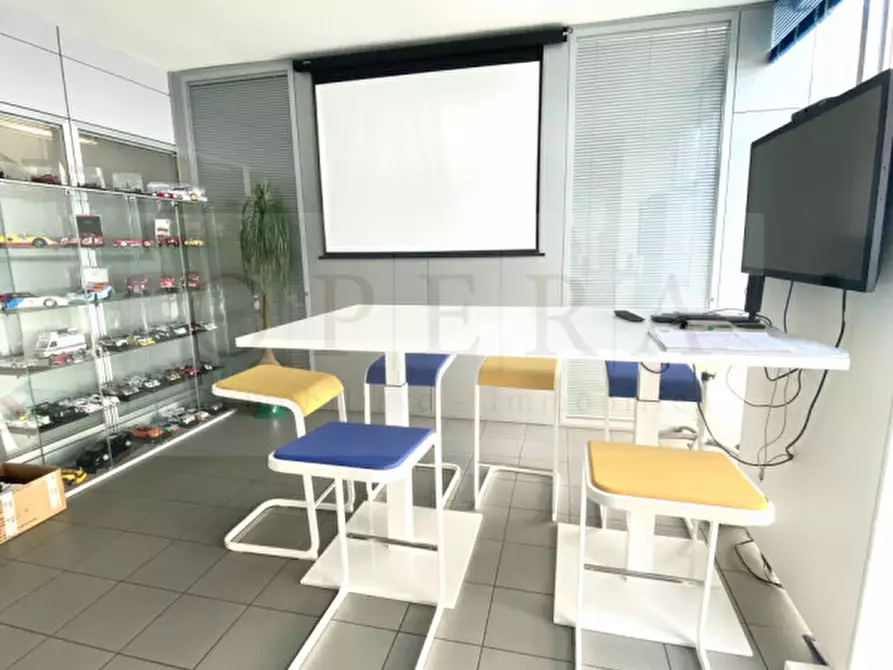 Immagine 3 di Ufficio in vendita  in Via Luigi Galvani - Luigi-Galvani-Straße a Bolzano