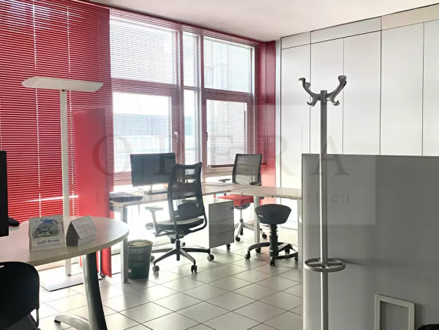 Immagine 12 di Ufficio in vendita  in Via Luigi Galvani - Luigi-Galvani-Straße a Bolzano