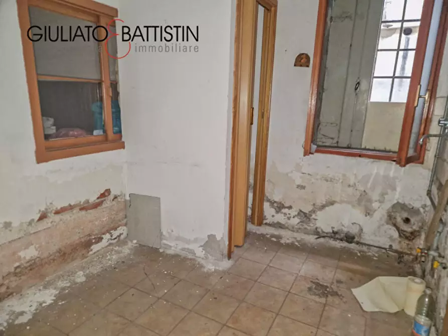 Immagine 8 di Palazzo in vendita  in Isola Vicentina - Centro a Isola Vicentina