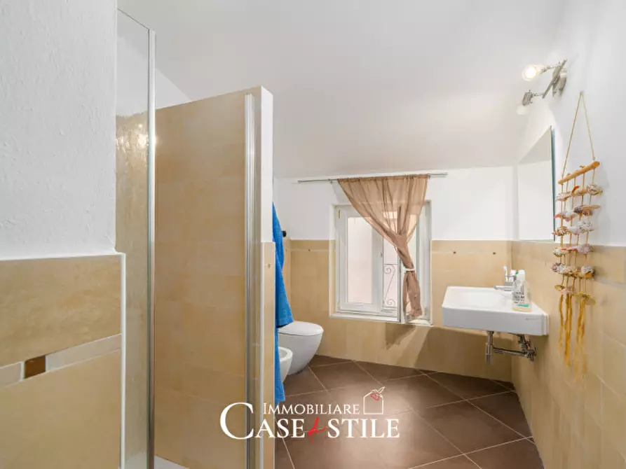 Immagine 10 di Appartamento in vendita  a La Spezia