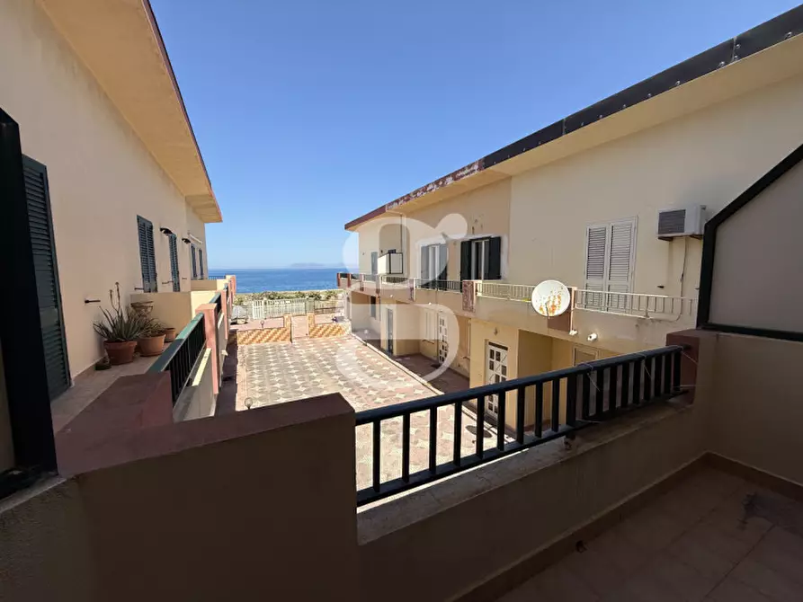 Immagine 1 di Casa indipendente in vendita  in Via Spiaggia di Ponente a Milazzo