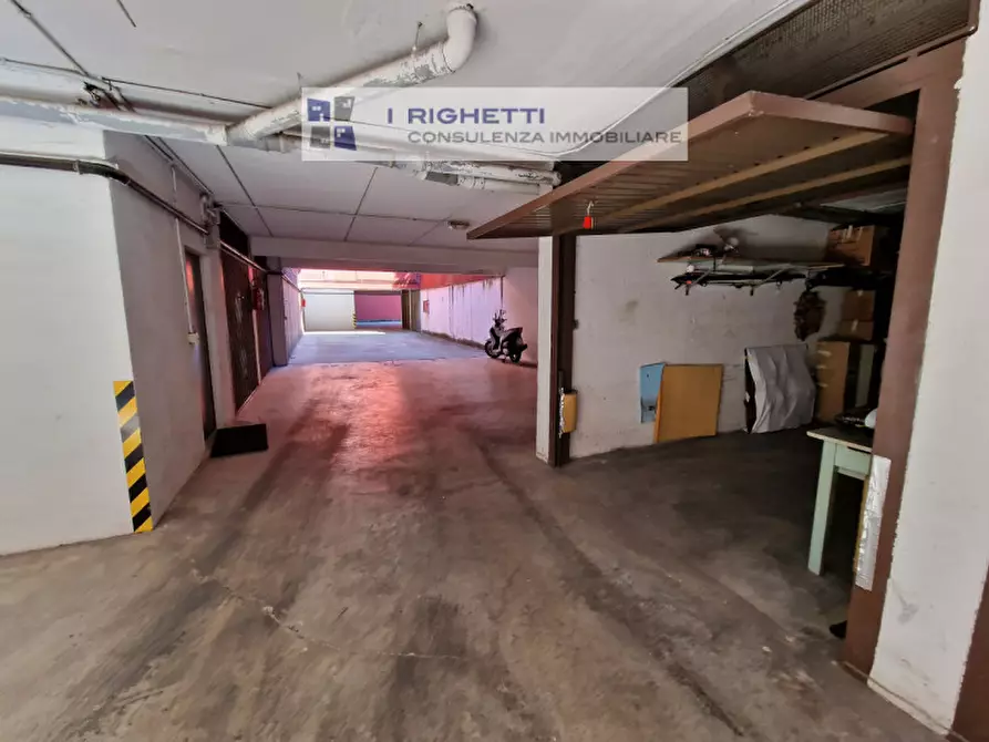 Immagine 2 di Garage in vendita  in Via Luigi Galvani a Verona
