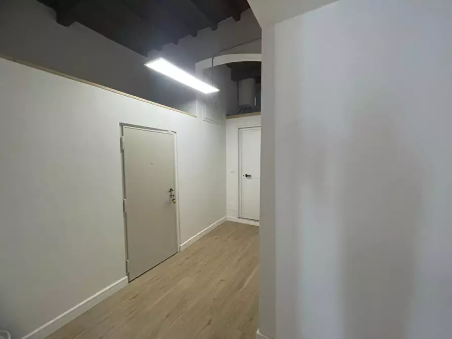 Immagine 4 di Ufficio in affitto  in VIA DEL PONTE ALLE MOSSE a Firenze