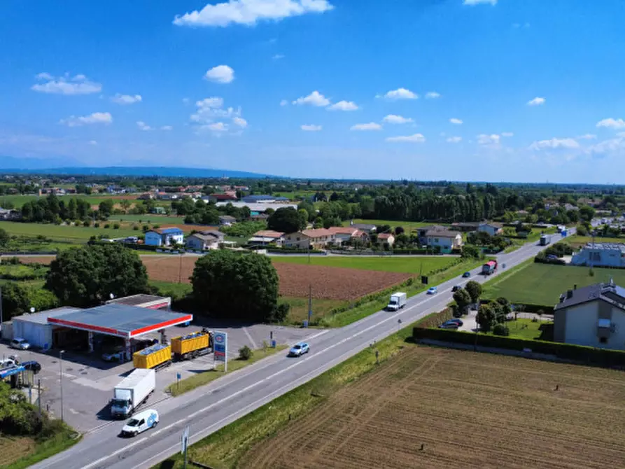 Immagine 3 di Terreno in vendita  in Via Loreggia di Salvarosa a Castelfranco Veneto