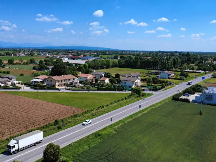 Immagine 3 di Terreno in vendita  in Via Loreggia di Salvarosa a Castelfranco Veneto