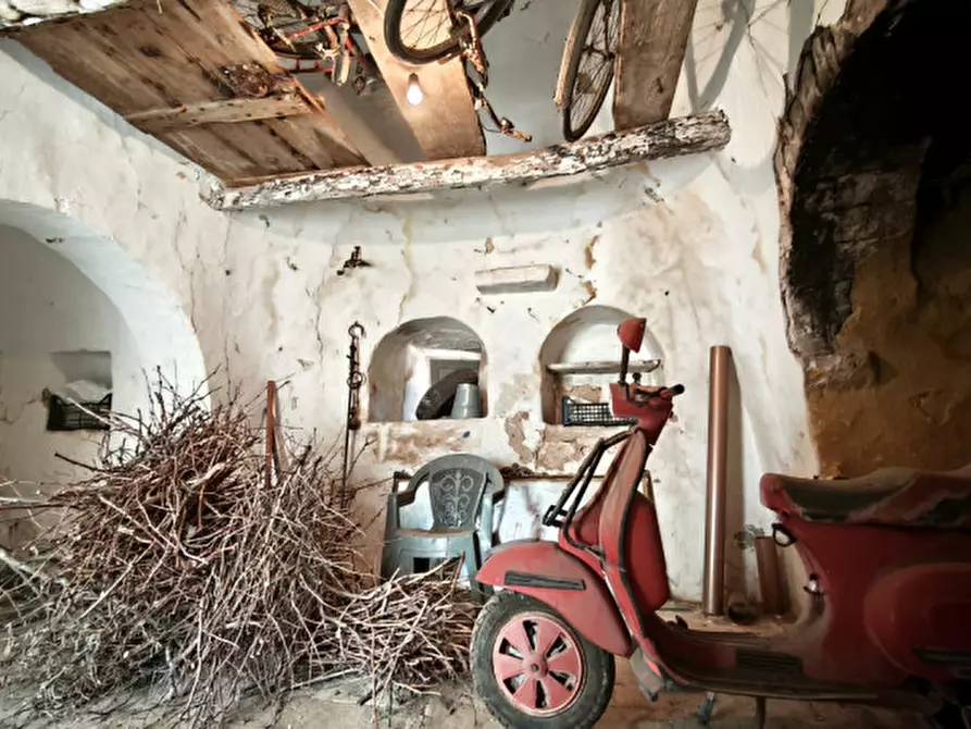 Immagine 13 di Rustico / casale in vendita  a Alberobello