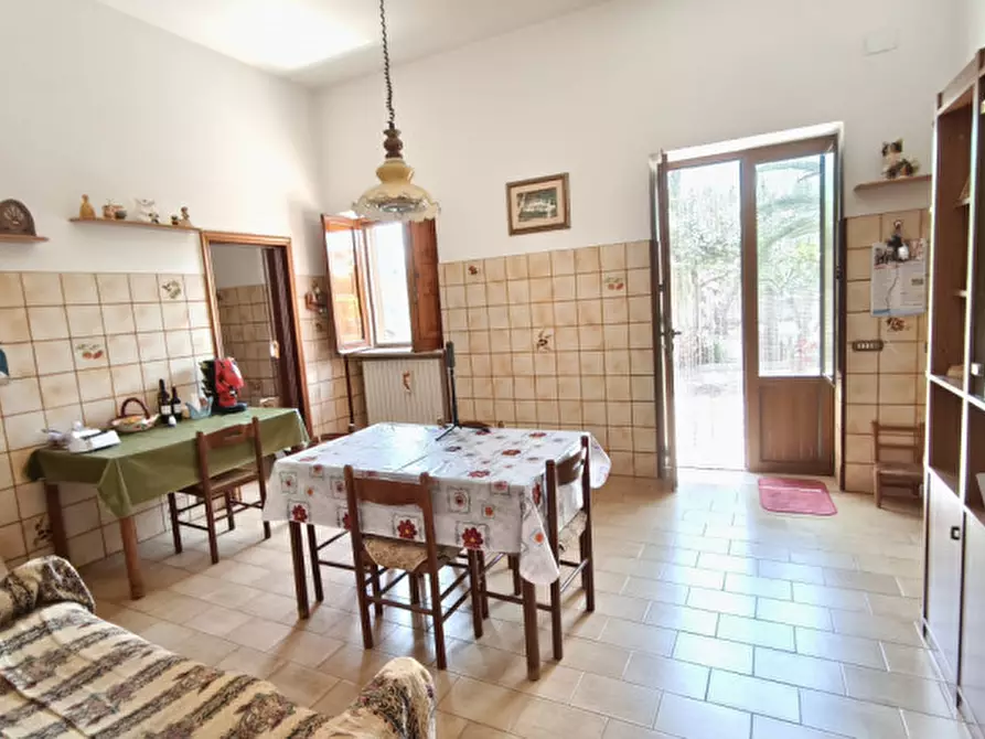 Immagine 36 di Rustico / casale in vendita  a Alberobello